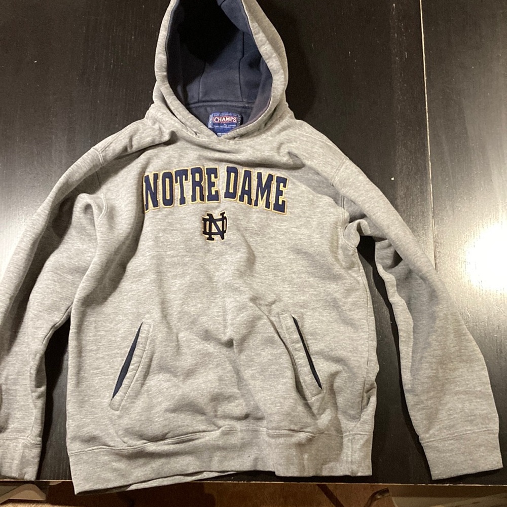 Notre dame sweater, 7/10 condition, team edition apparel,